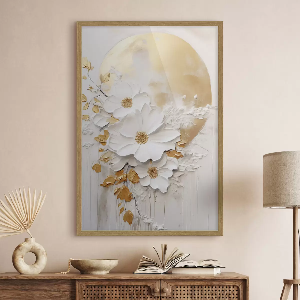 Poster Flores blancas con detalles amarillos y hojas delicadas sobre un fondo texturizado, arte moderno. f47414