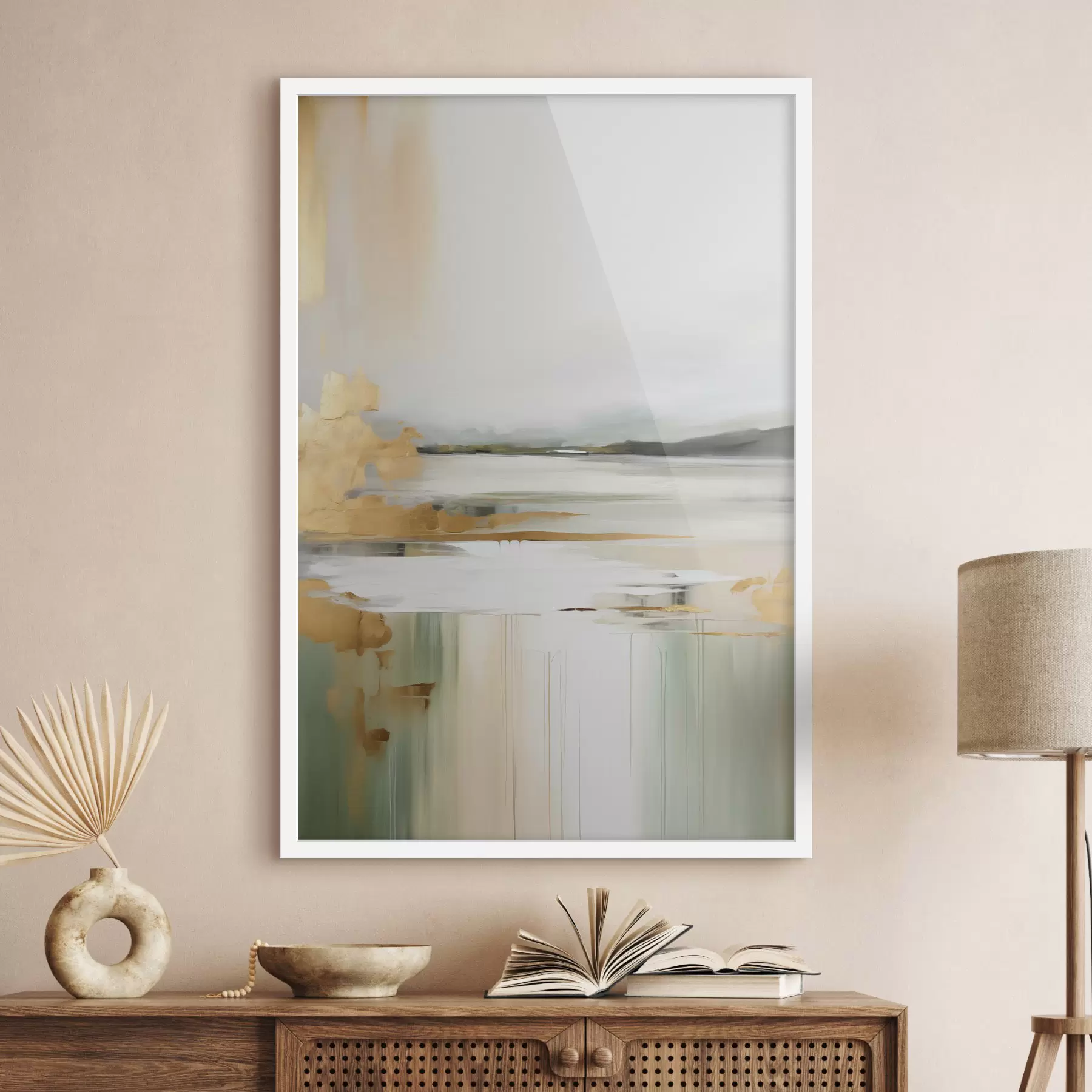 murales de pared Paisaje abstracto con tonos amarillos y verdes, agua que refleja el cielo y montañas lejanas, cielo pálido y brumoso. f47438