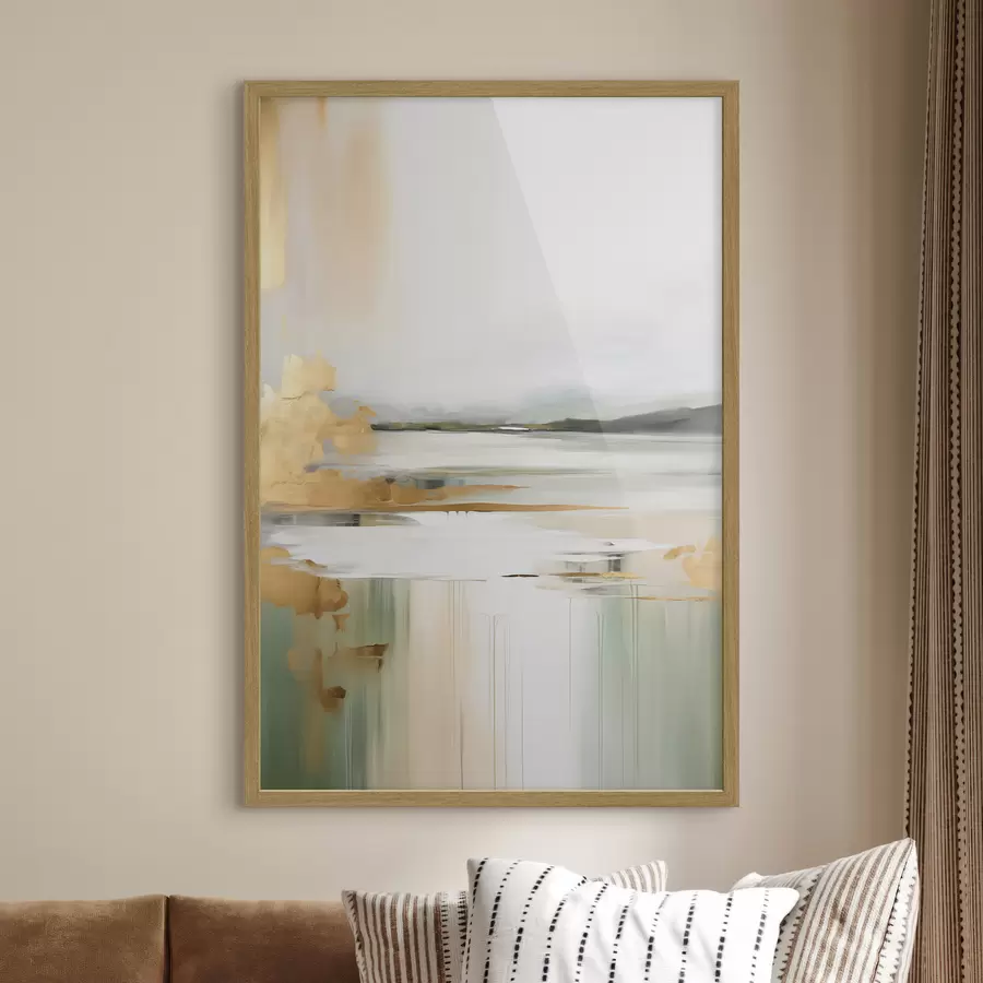 murales de pared Paisaje abstracto con tonos amarillos y verdes, agua que refleja el cielo y montañas lejanas, cielo pálido y brumoso. f47438