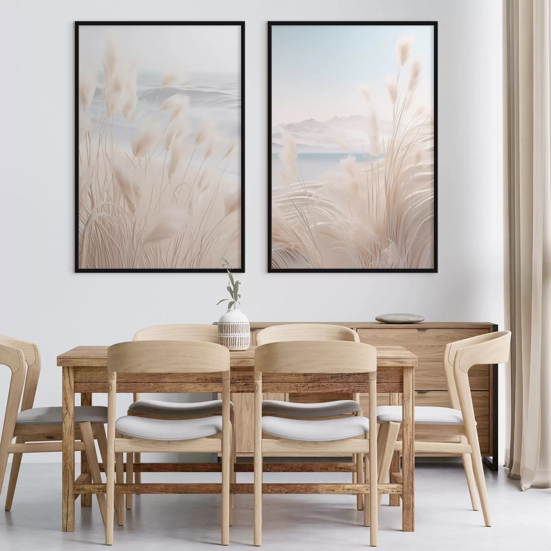 murales de pared Hierba alta y plumosa de la pampa en suaves tonos beige en primer plano, con una playa de arena al fondo. d01242
