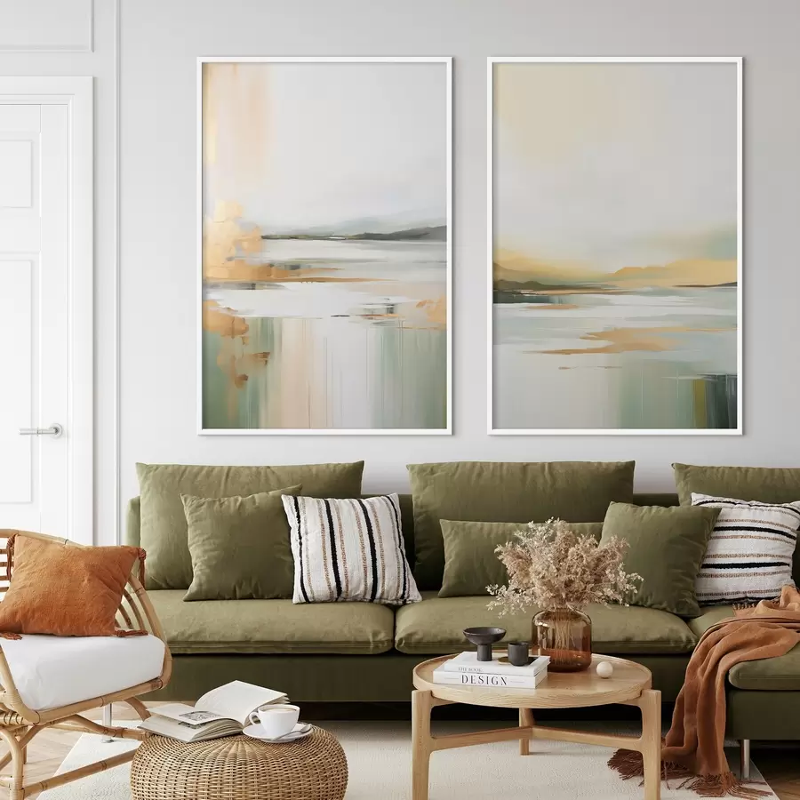 murales de pared Paisaje abstracto con tonos amarillos y verdes, agua que refleja el cielo y montañas lejanas, cielo pálido y brumoso. d01245