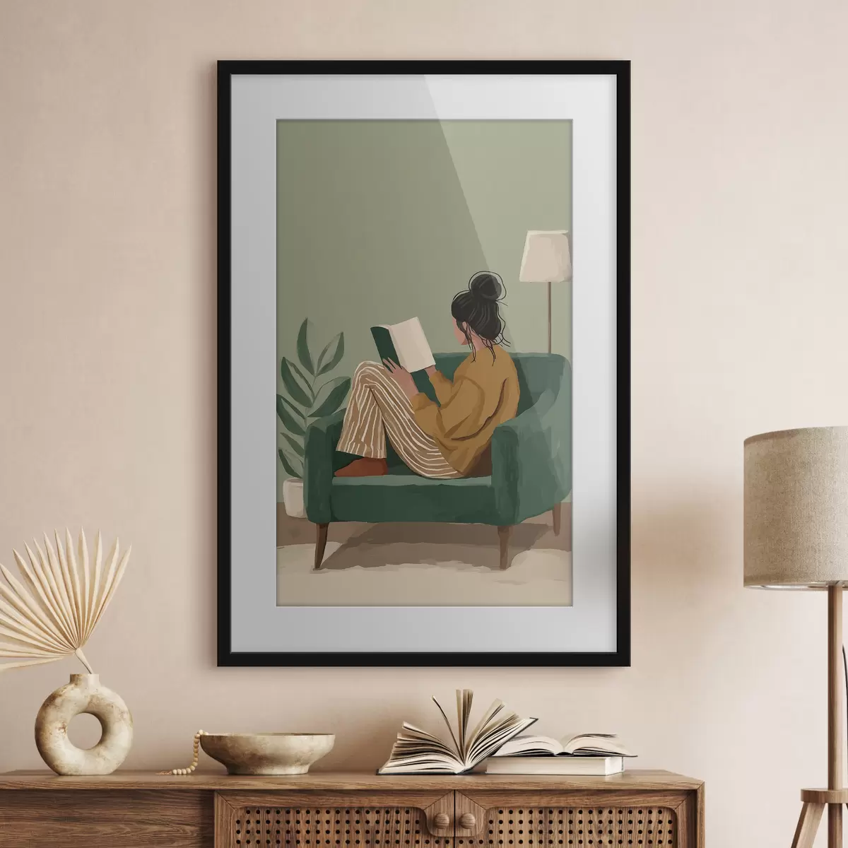 Poster Ilustración minimalista y acogedora de una mujer sentada en un sillón leyendo. f48118