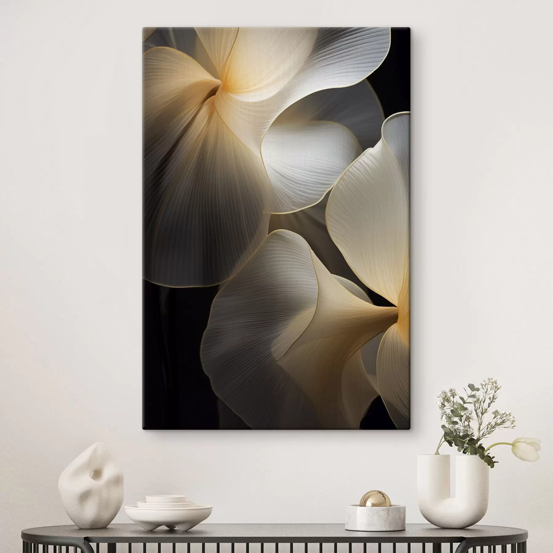 murales de pared Pétalos abstractos fluidos y translúcidos con líneas delicadas, sobre un fondo oscuro. s47859