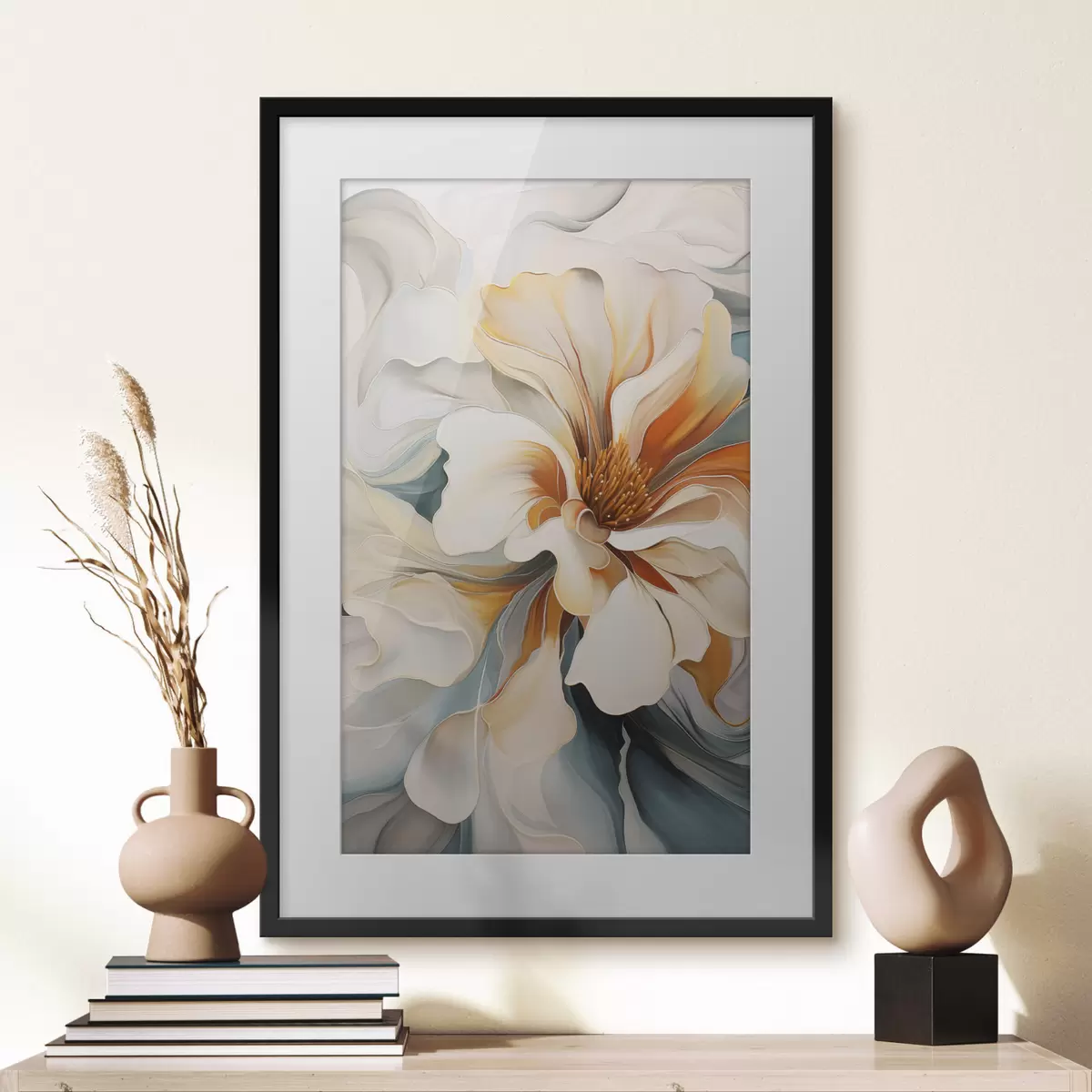 Poster Flor abstracta grande con pétalos blancos, naranjas y verde azulado, fondo texturizado. f47877