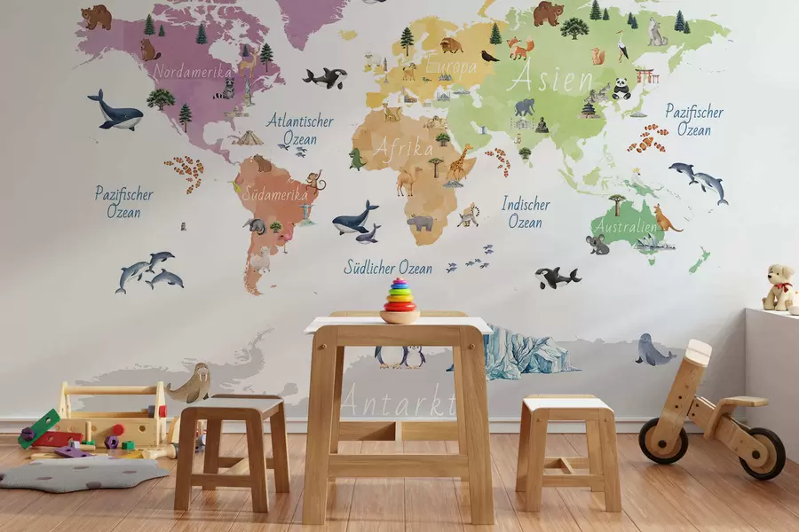 murales de pared Un mapa a color con estilo de acuarela en el que aparecen animales, plantas y elementos arquitectónicos. Etiquetas en alemán c00009de