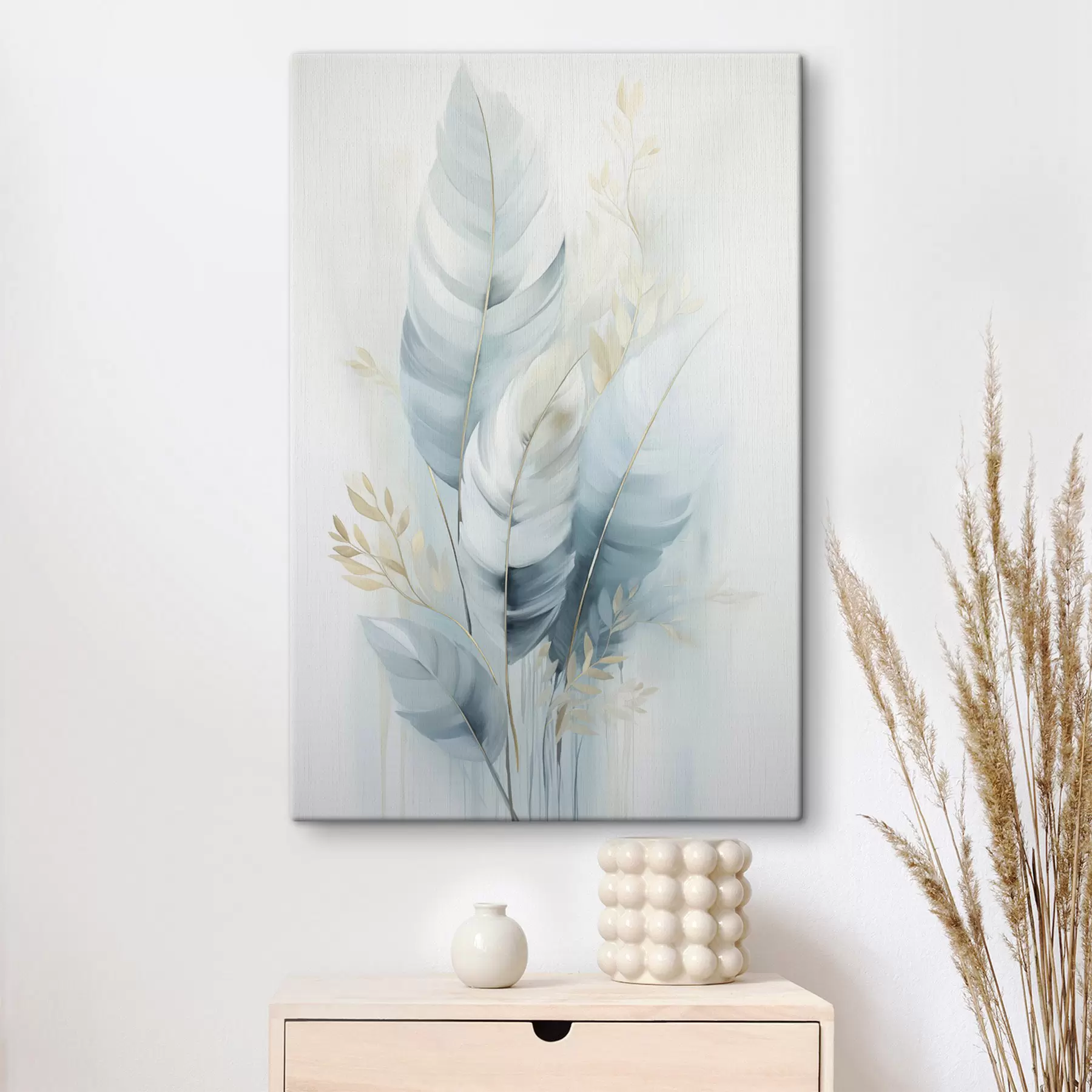 murales de pared Plumas grandes y suaves en tonos azules y blancos con delicadas hojas de color beige s48749