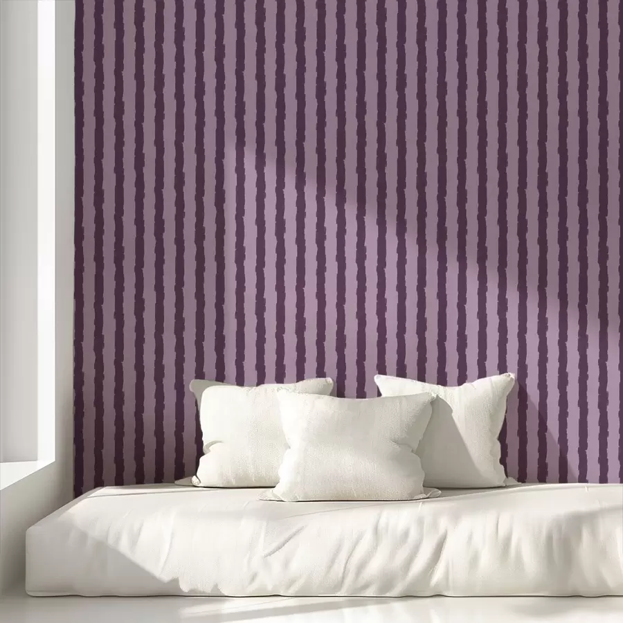 murales de pared Pinceladas verticales moradas sobre un fondo lila a01191v3