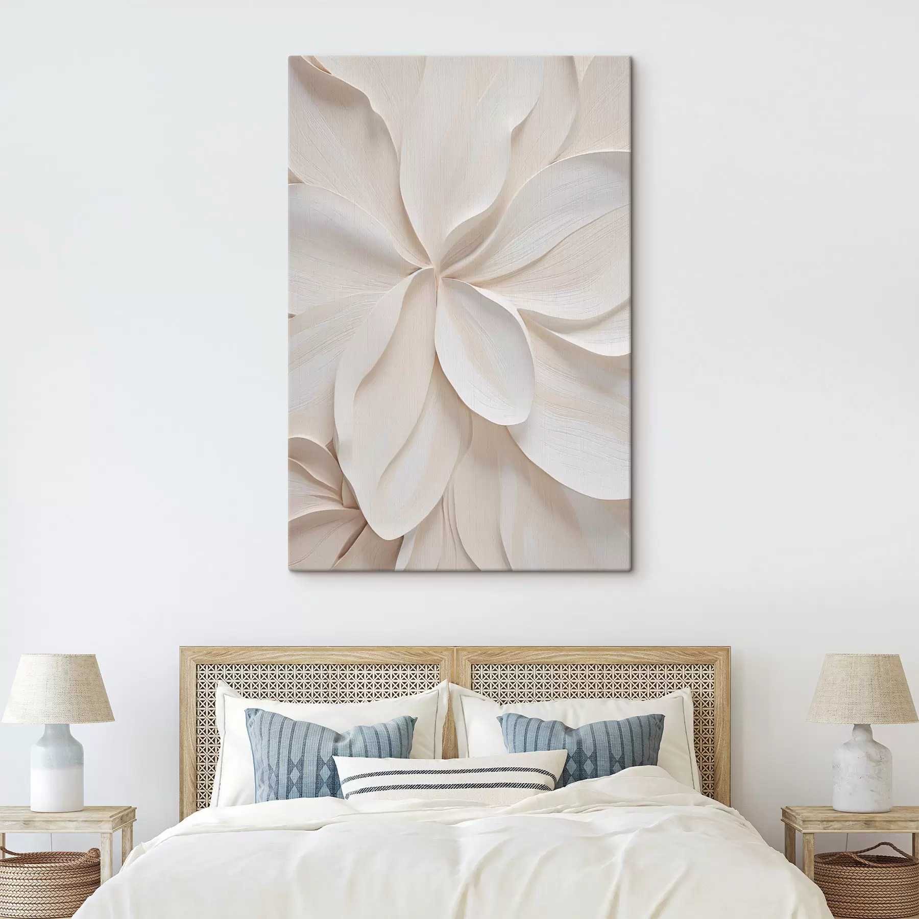 murales de pared Flor grande y abstracta, de color blanco cremoso, con pétalos delicados y superpuestos s49791