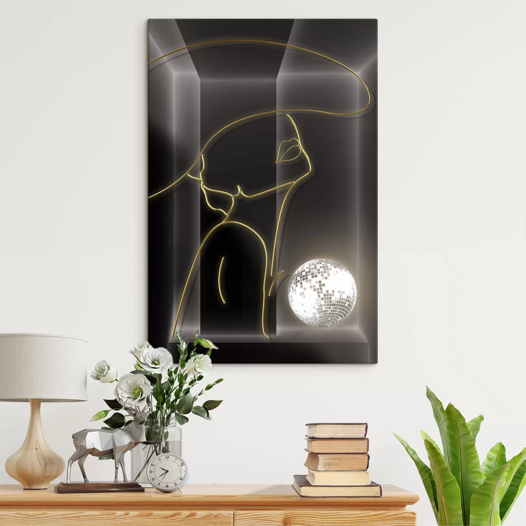 murales de pared Mujer con sombrero en el fondo de la luna. s01416