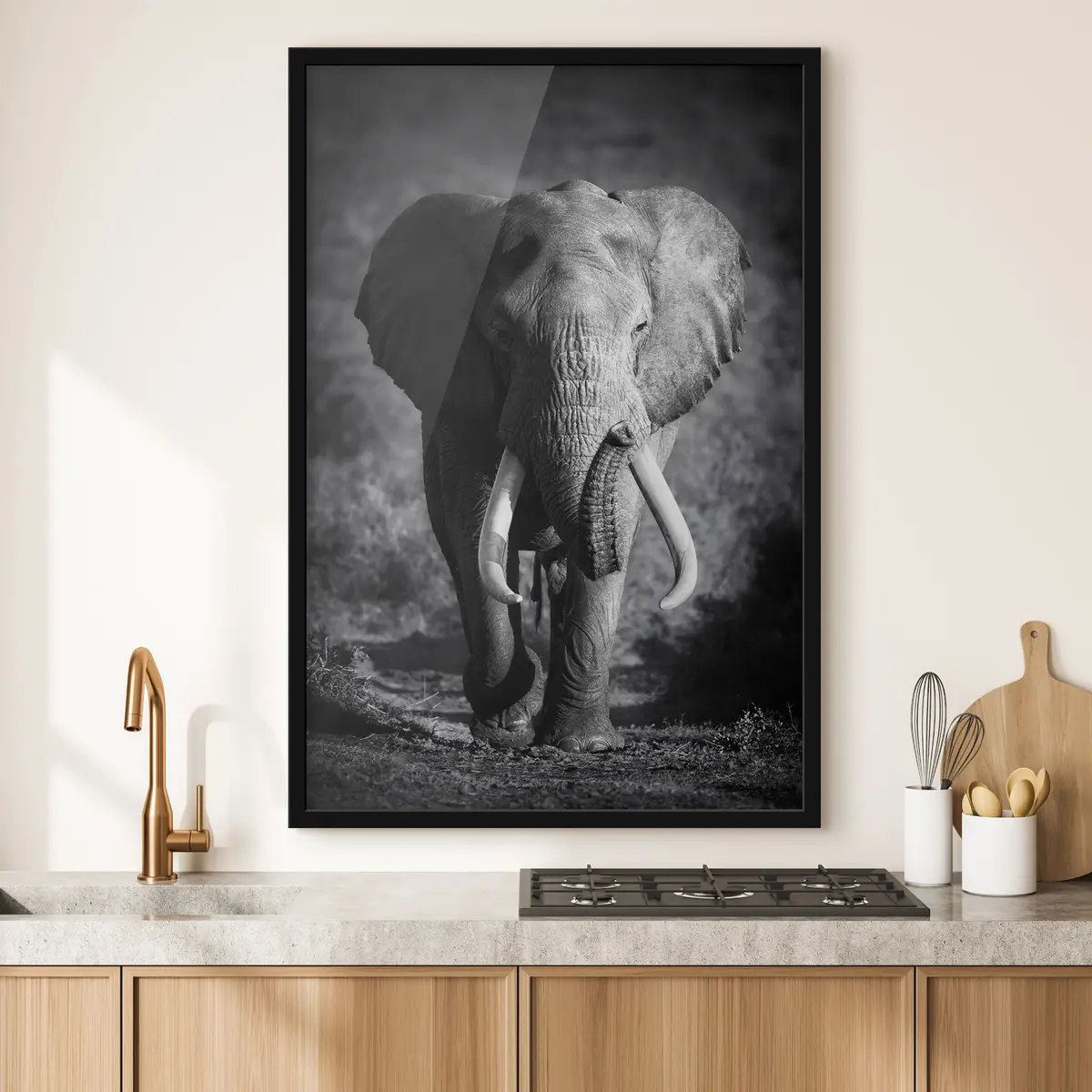 Poster Majestuoso elefante en un viaje salvaje f08133