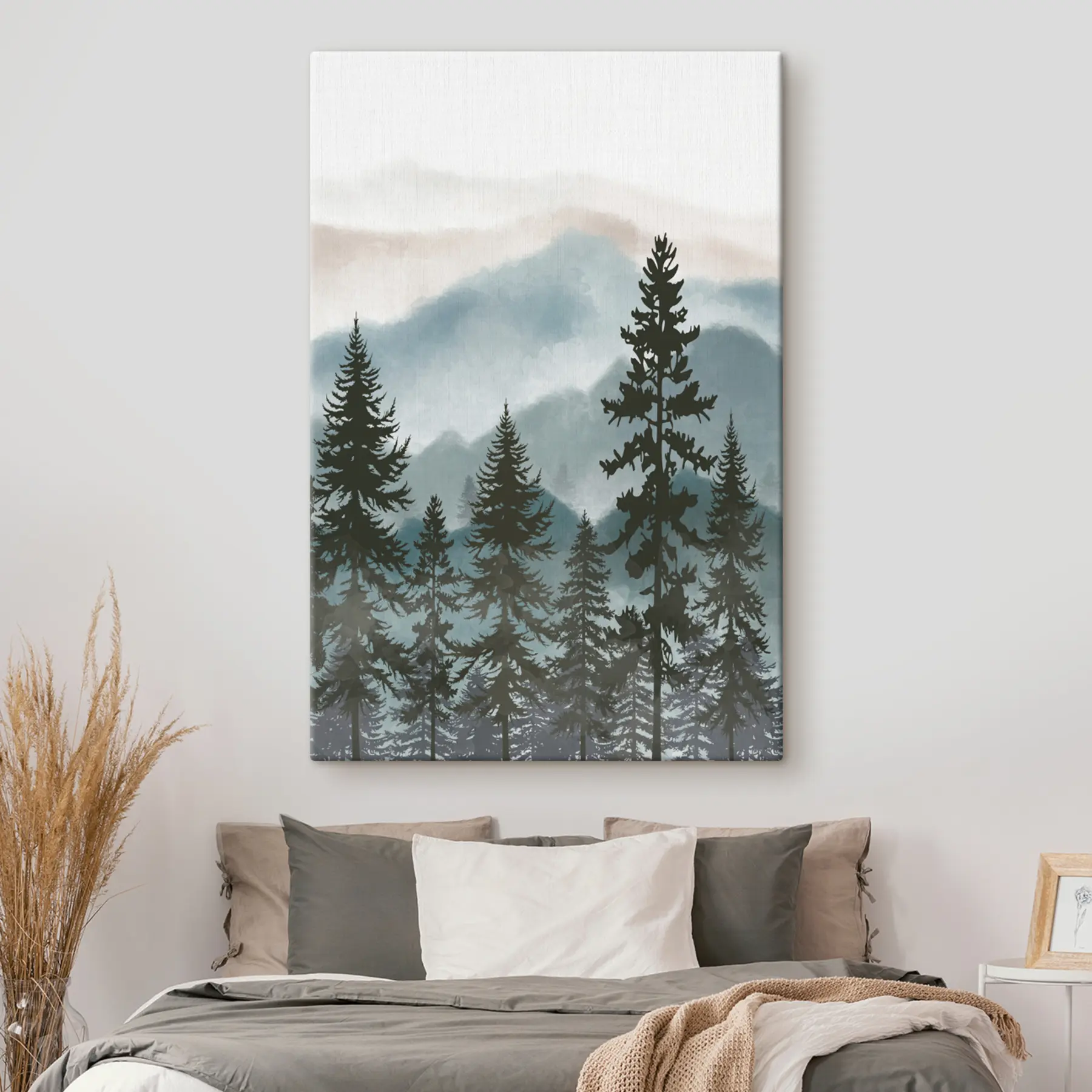 murales de pared Montañas brumosas y siluetas de pinos s37017